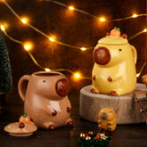 Acellegic Capybara mug with lid in camel color for cozy mornings.