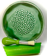 BonCera ceramic grater plate with green glaze for quick garlic and ginger shredding.