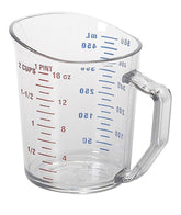 Cambro Camwear 1-Pint measuring cup, clear front view for precise readings.