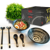GlucksKompass ramen bowl with black-and-white swirl pattern, 8-inch diameter for generous servings.