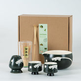 Hijaunatis cat matcha bowl with spout for smooth pours