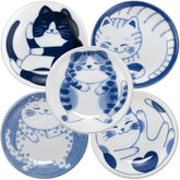 LOVE LOVE JAPAN NEKOCHIGURA cat plate design—perfect for sushi servings and dipping sauces.