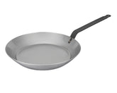 Matfer Bourgeat carbon steel pan outer view highlights even heat.