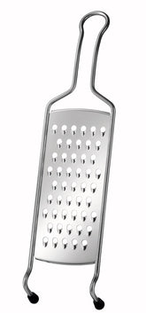 Rosle 95022 coarse grater in action, quick vegetable shredding