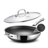 SNOWCLAD Wok 13-inch with lid on for even heat and fast stir-fry.