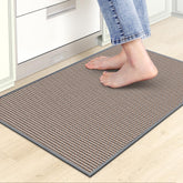 SoftDuo kitchen mat in front of sink, grey, with highly absorbent surface for spills