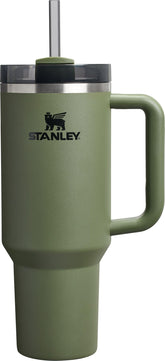 STANLEY Quencher H2.0 40 oz with handle for easy carrying on the go.