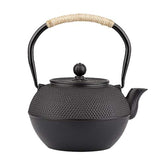 YJX 40-6oz cast iron teapot ready to boil water for two to four guests at home