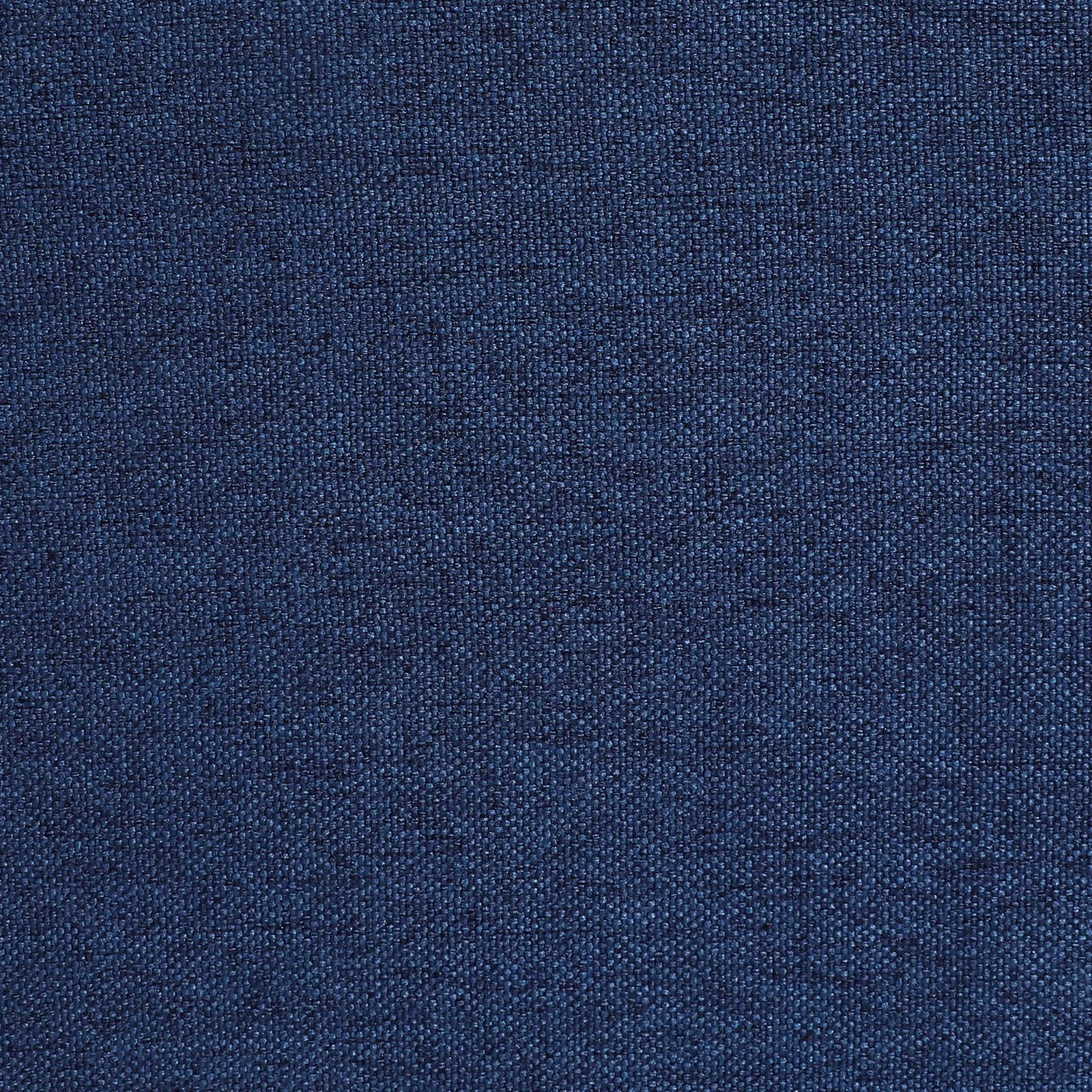 AAAAAcessories non-slip base keeps the D-shaped cushion in place.