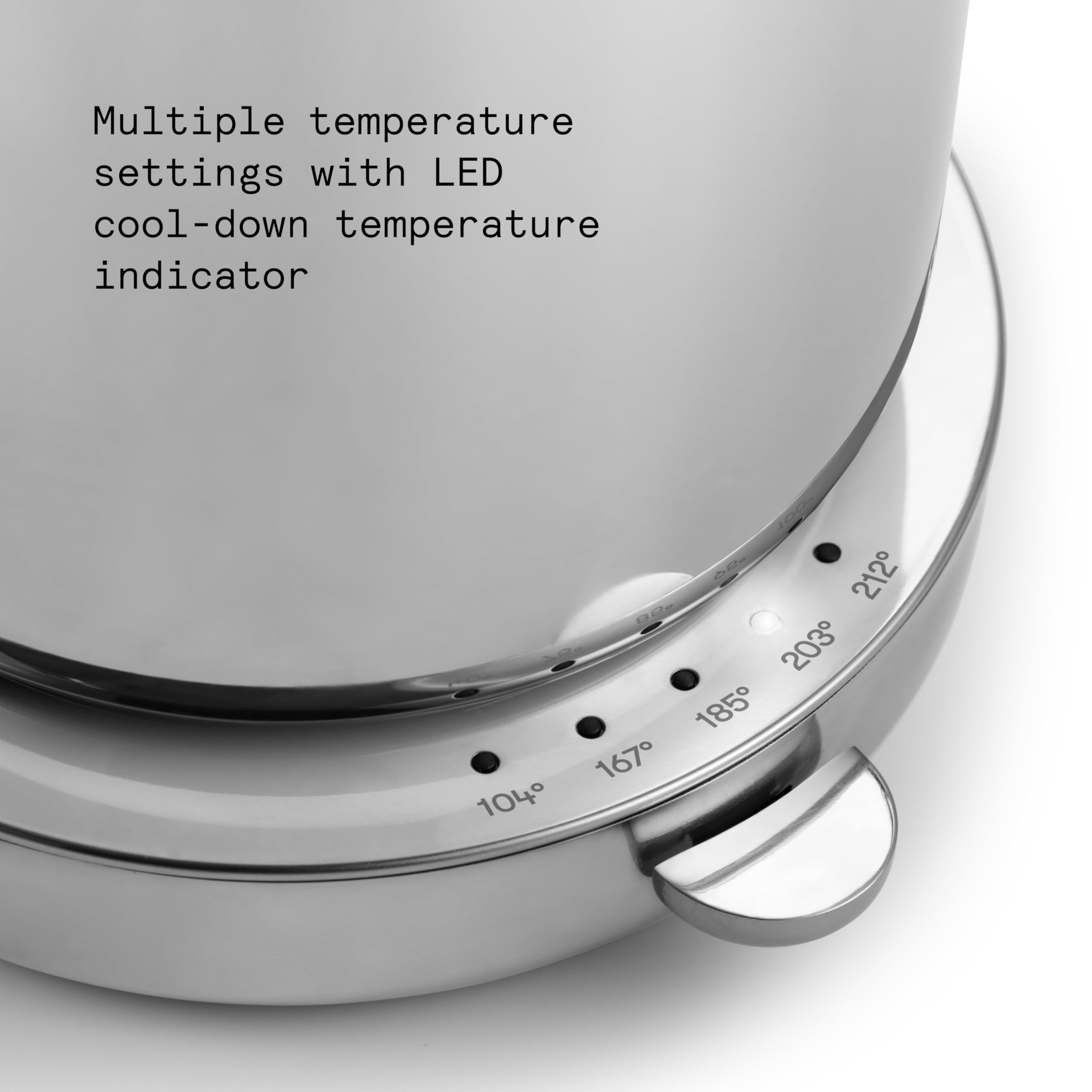 Aarke kettle with a heat-safe handle for easy lifting.