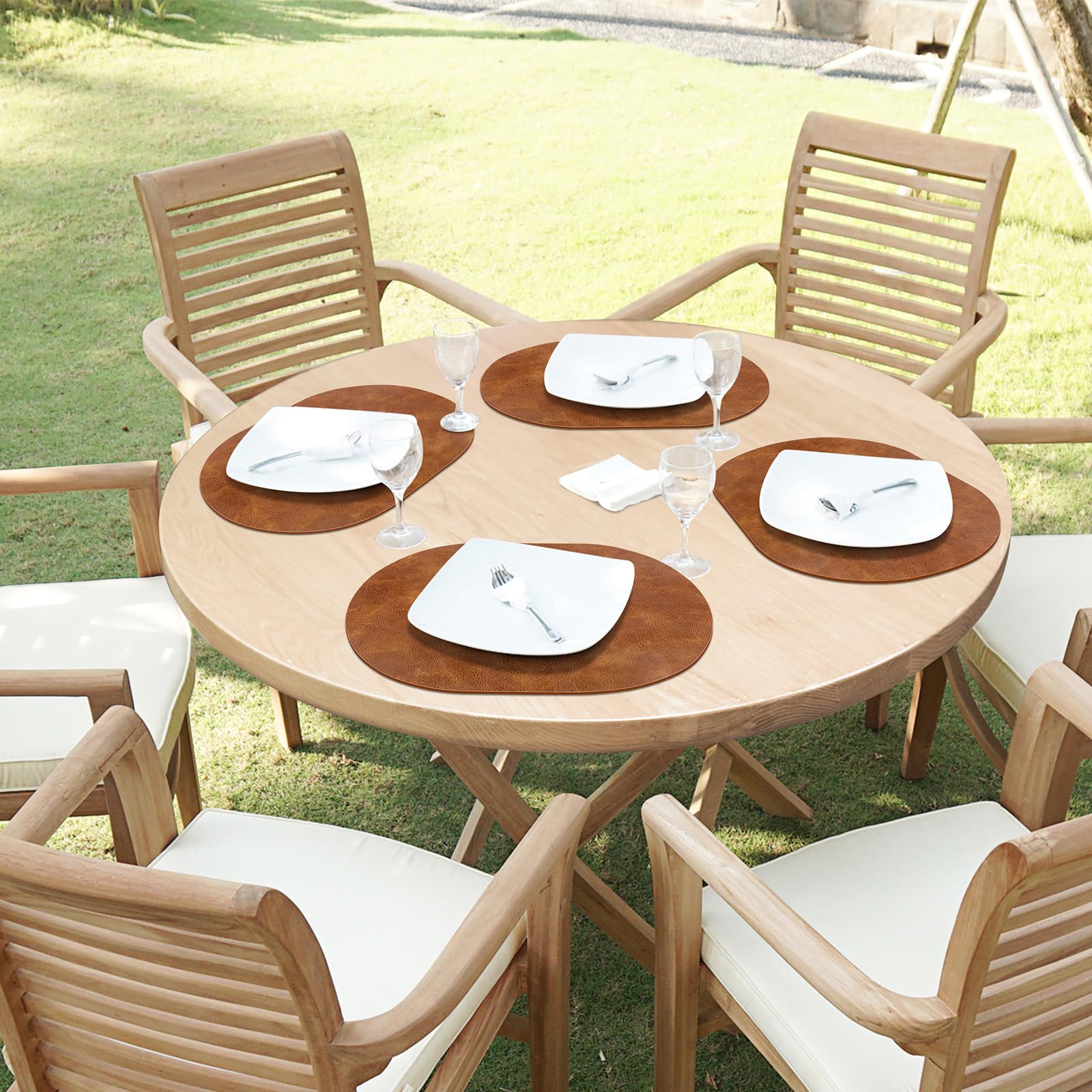 ADRIMER placemats suit dining rooms, restaurants, and parties with a sophisticated look.