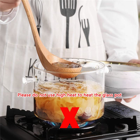 AEFPOYMXU versatile pot for sauces, soups, and spices.