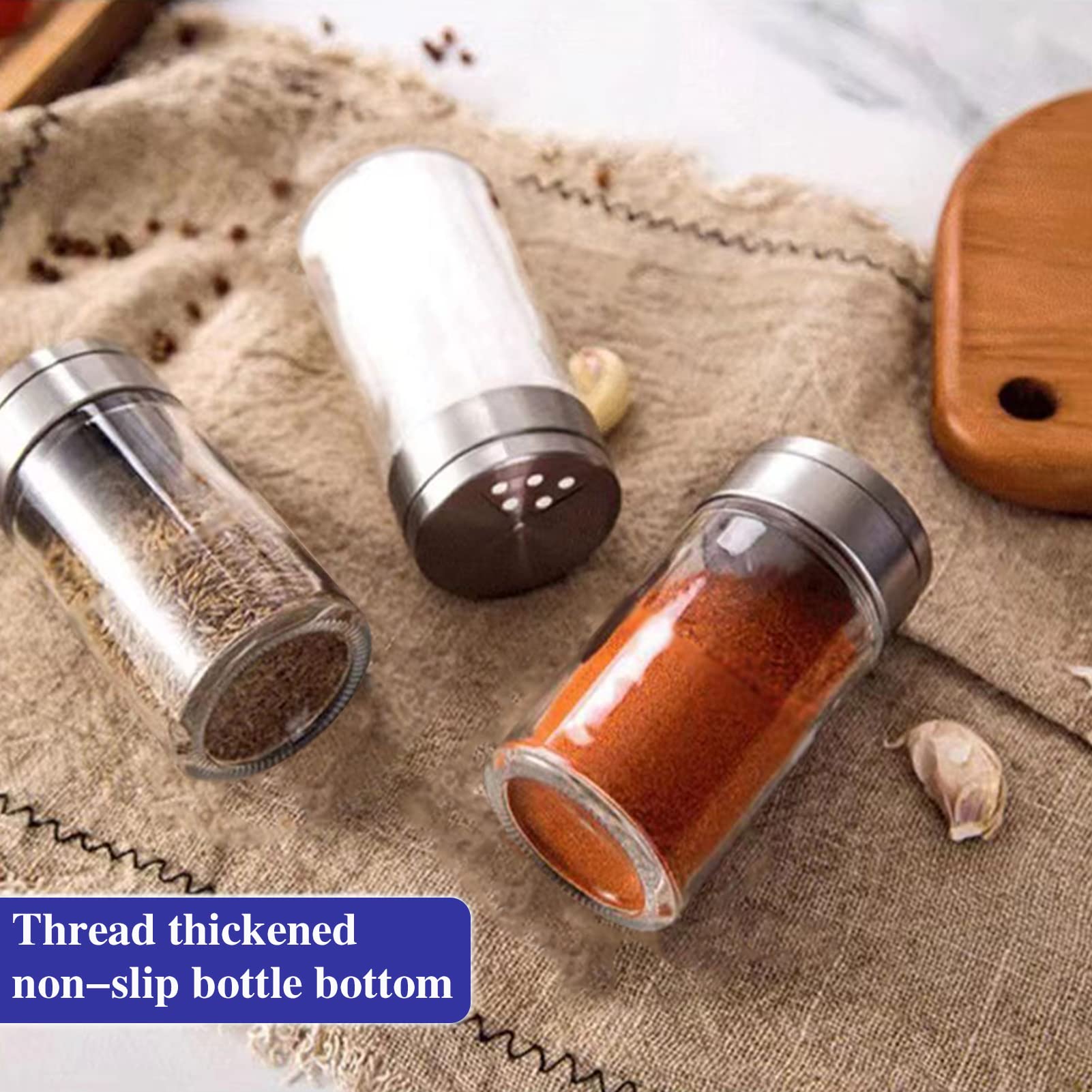 Aellabus glass salt shaker showing salt level during cooking