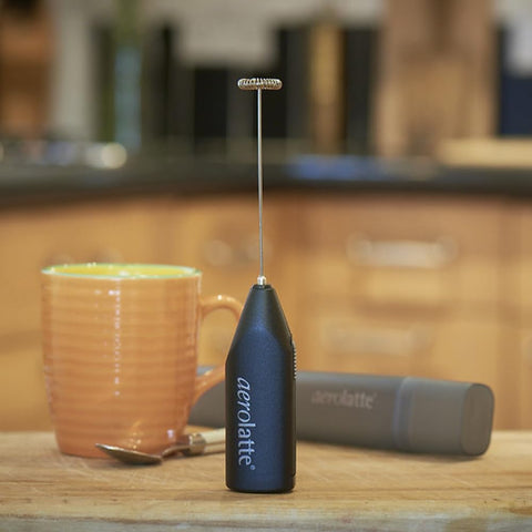 Aerolatte Milk Frother To Go batteries included means immediate use away from outlets.