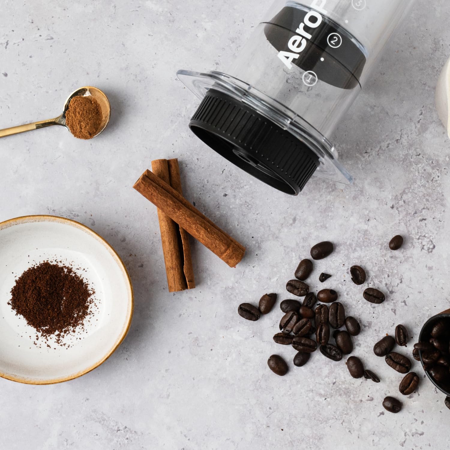 AeroPress Flow Control Cap fits standard models for versatile brews.