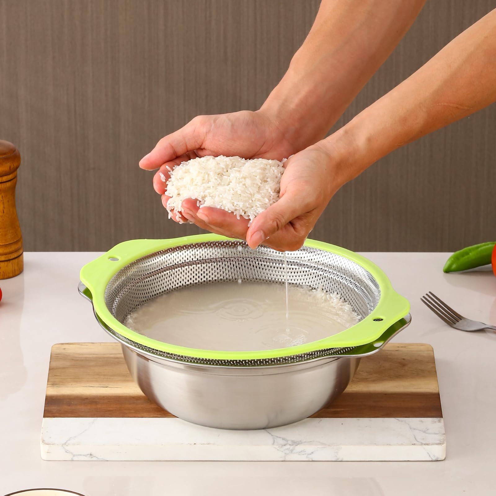 AHIABOAT food-grade stainless steel mesh ensures safe food prep.