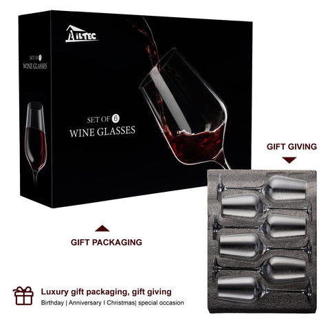 AILTEC dishwasher-safe glasses simplify cleanup after dinner parties.