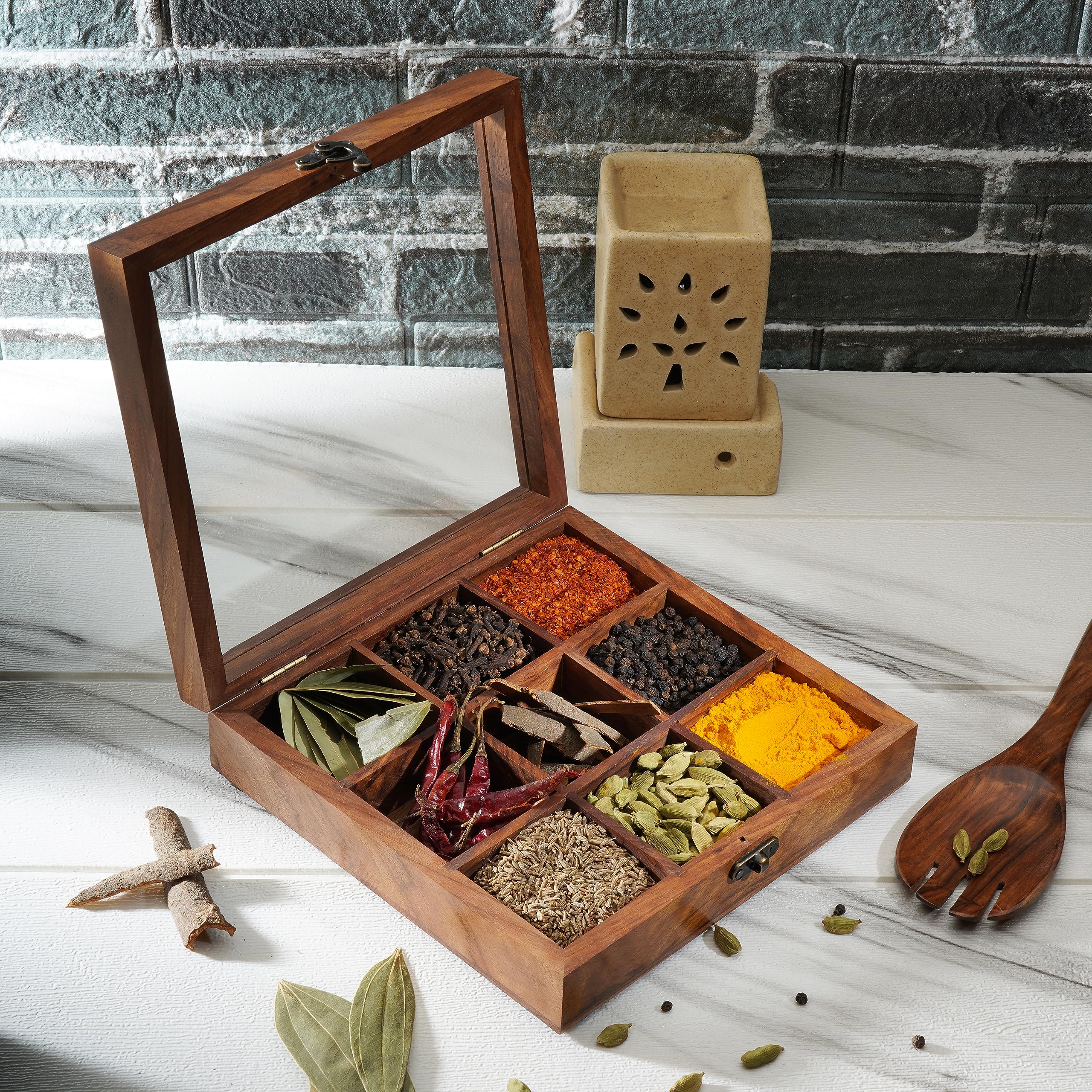Ajuny spice box with glass lid showcases spices for quick selection on the counter