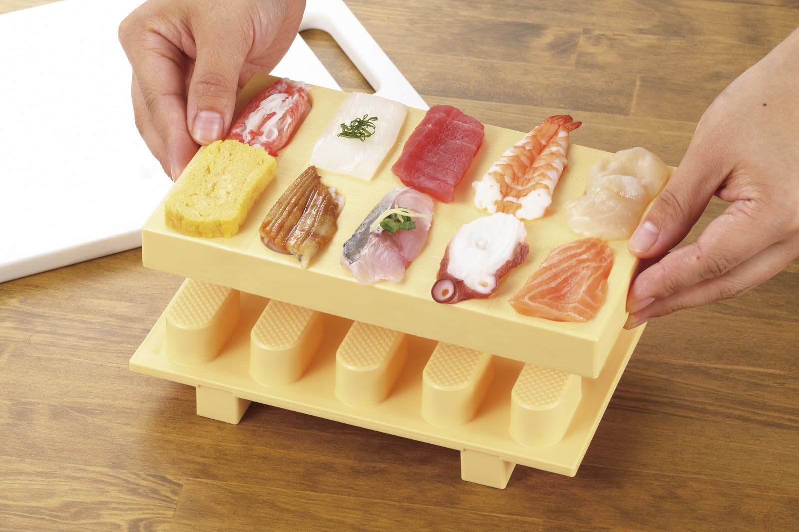 Akebono Sangyo CH-2011 sushi mold embossed design reduces sticking during use
