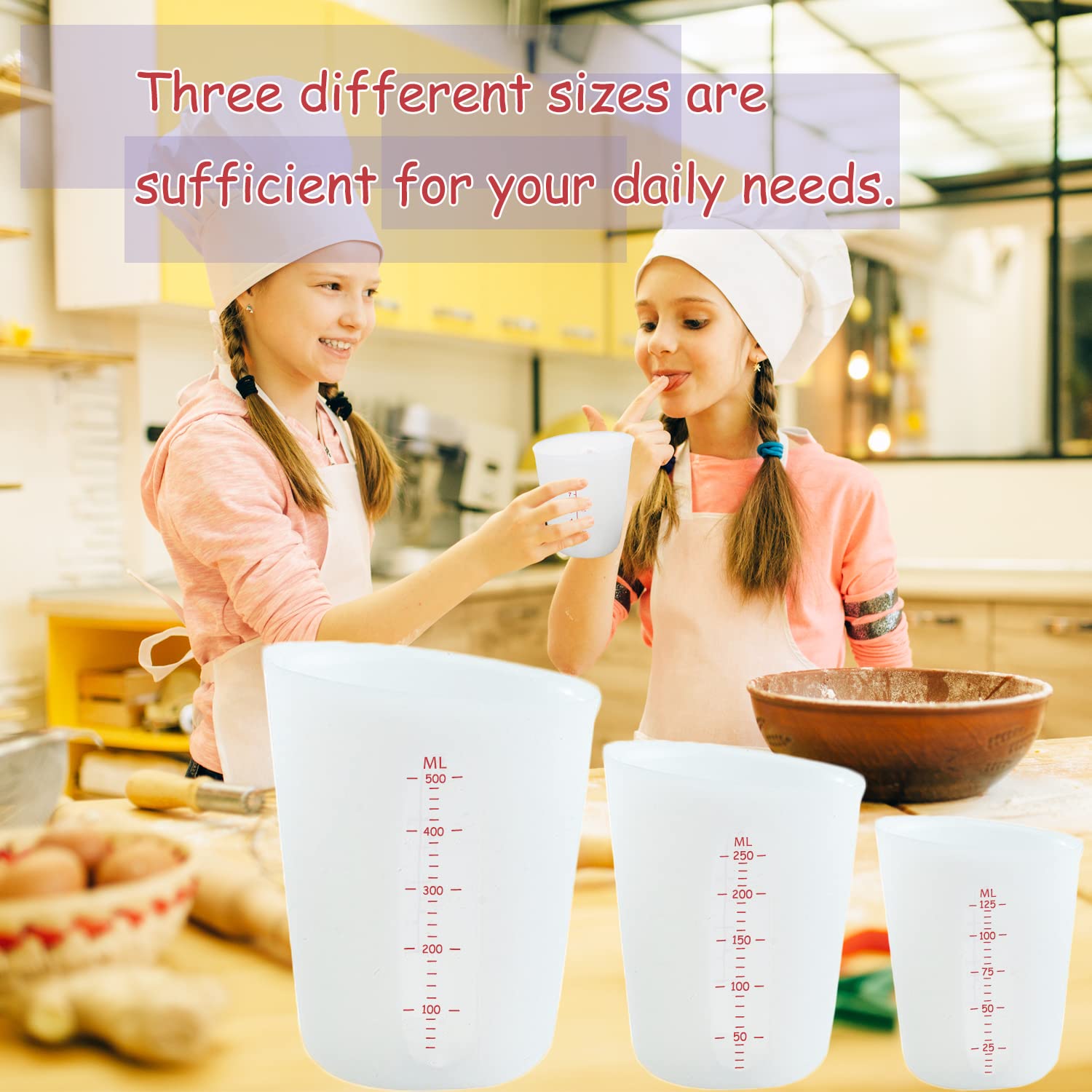 Alaeseje 125ml silicone cup with clear markings for quick measurements.
