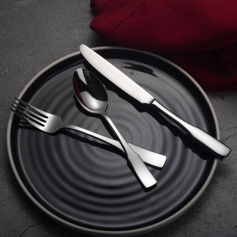 Alata Kate salad fork offering comfortable grip and vintage charm for salads.