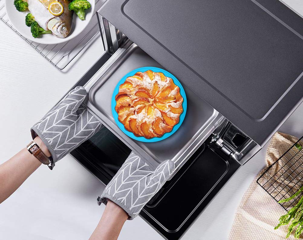 Alimat PluS no-stick interior simplifies cleaning after baking