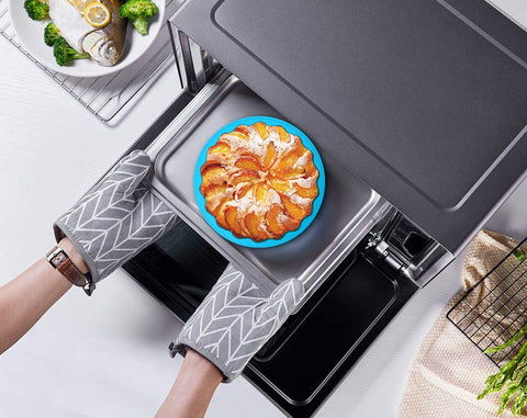 Alimat PluS no-stick interior simplifies cleaning after baking