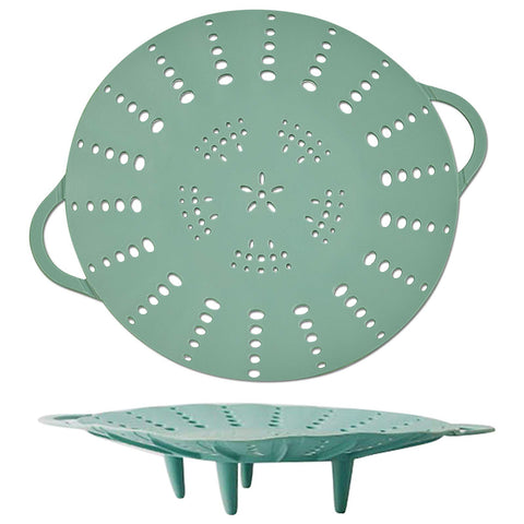 Alimat PluS silicone steamer basket with strong handles for secure lifting.