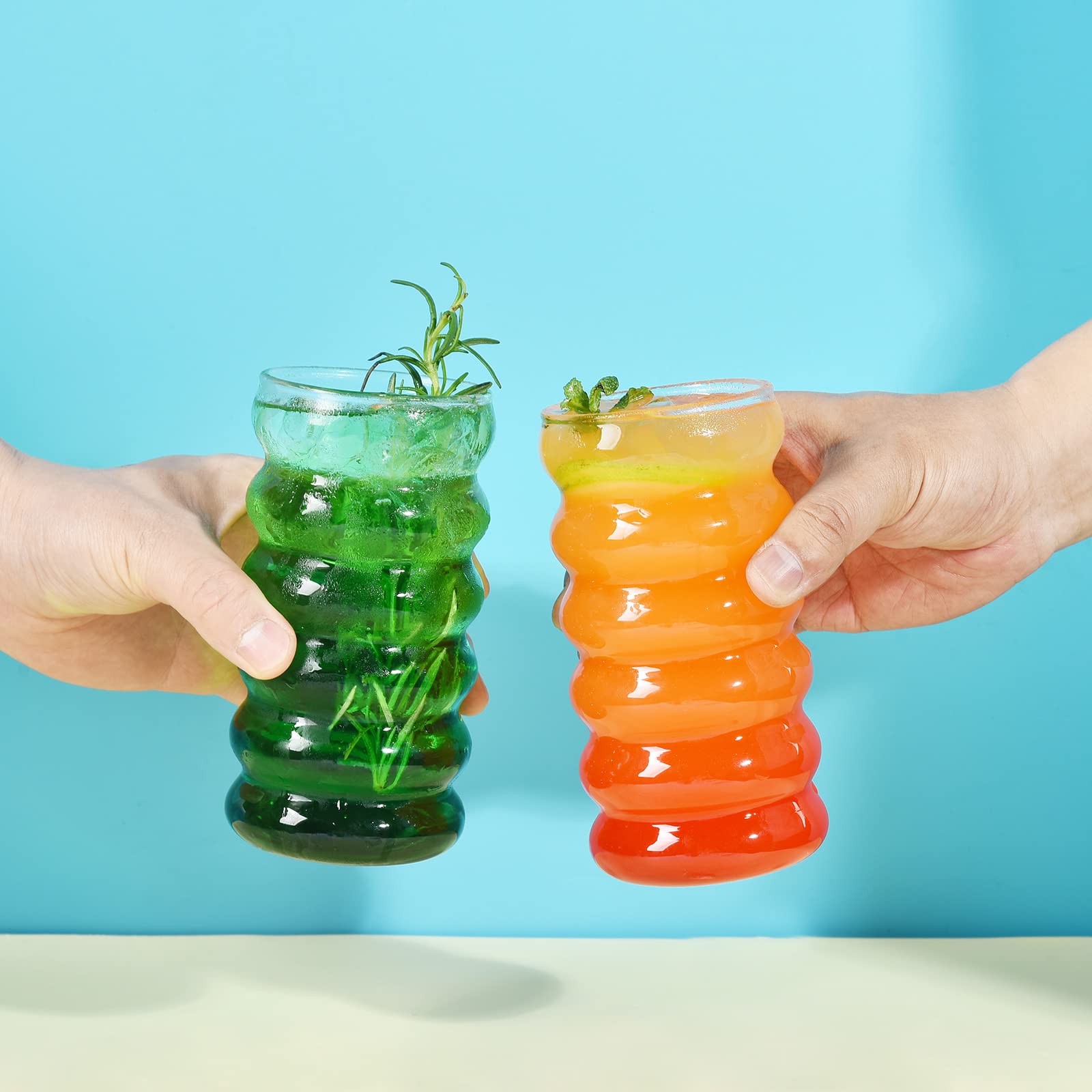 ALINK includes four straws: two straight, two bent.