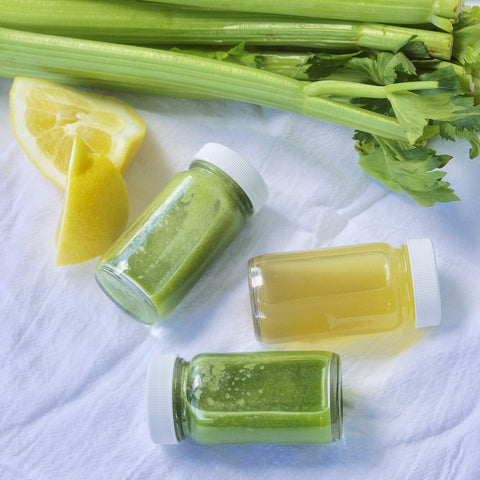All About Juicing cap close-up, showing airtight seal for leakproof transport.