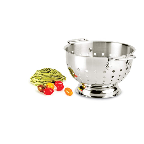 All-Clad colander 3qt riveted handles ensure a secure grip during rinsing.