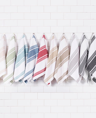 All-Clad Dual-Purpose Towels machine washable for easy care.