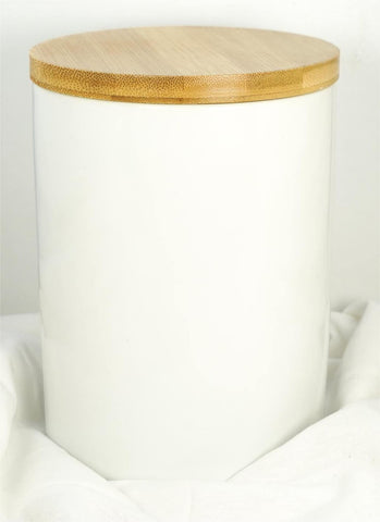 ALYC 1050ml container stores flour, sugar, or snacks neatly with a secure lid.