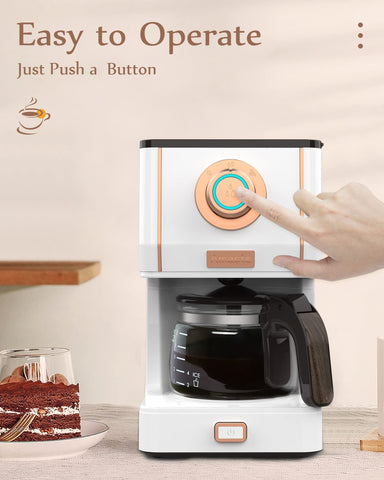 Amaste glass carafe shows visible gauge for accurate filling and flavor consistency.