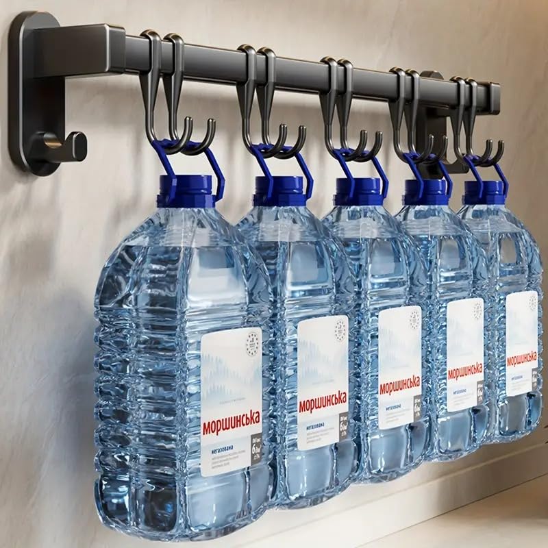 AmoiChic lid and utensil hangers keeping counters clear.