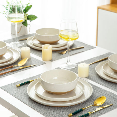 AmorArc gift-ready ceramic set suitable for housewarmings and celebrations.