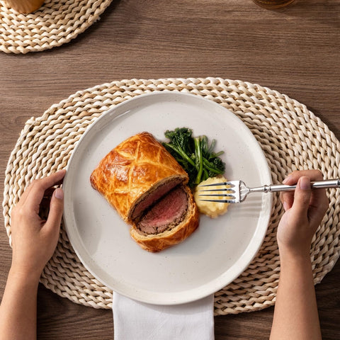 AmorArc double-glazed surface offers lasting scratch resistance.