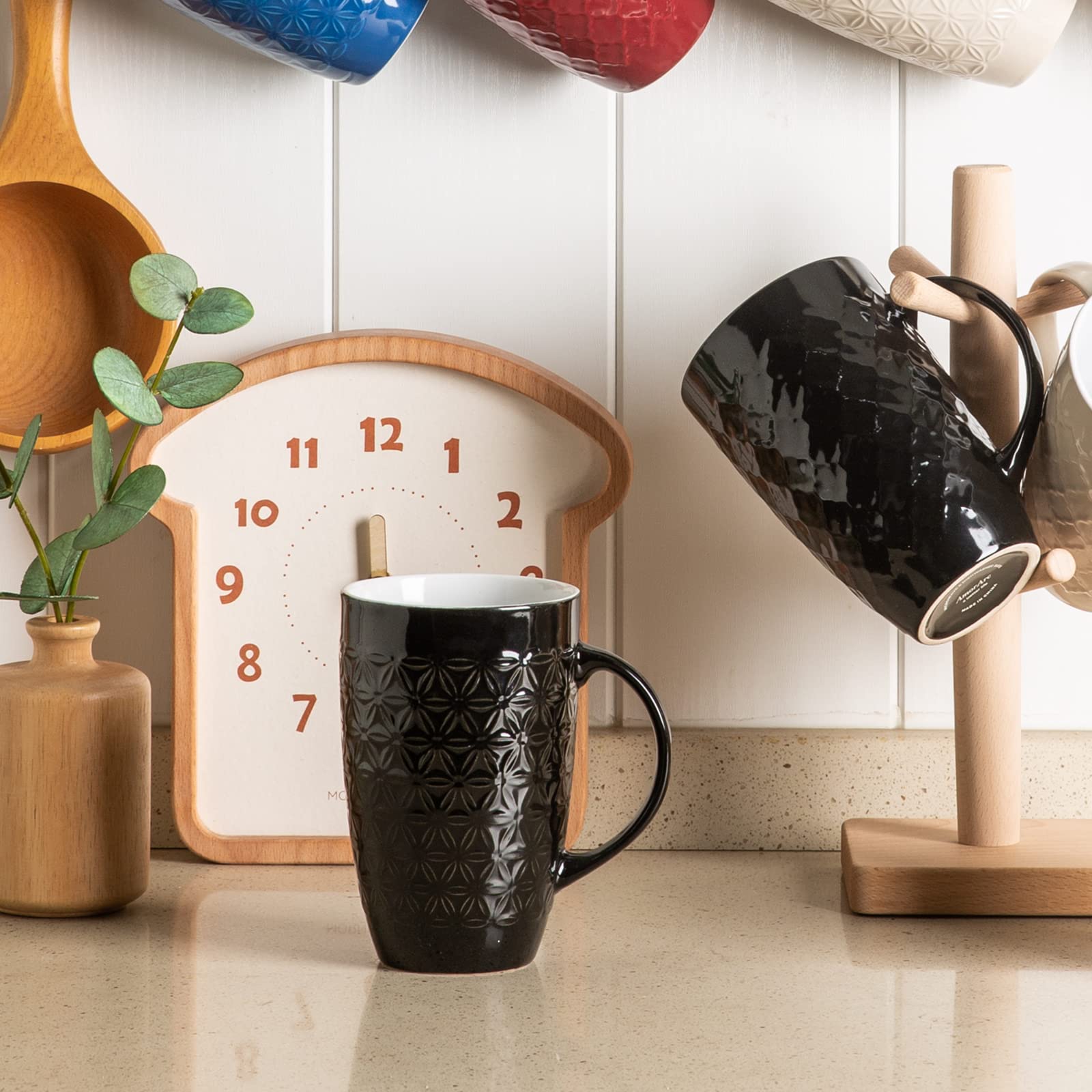 AmorArc ergonomic handle mug that remains cool after microwaving.