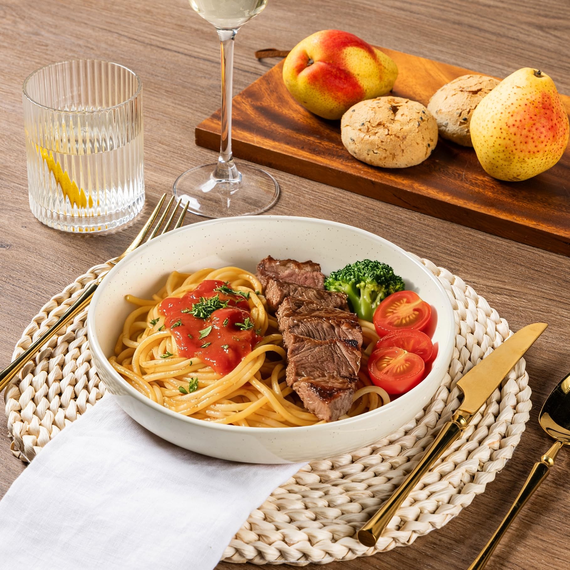 AmorArc durable stoneware bowls withstand everyday use during family dinners.