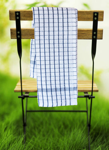AMOUR INFINI towels with hanging loop for easy storage and access.