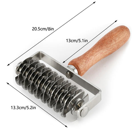 AMPSEVEN Pastry Lattice Roller Cutter in hand demonstrates easy rolling on dough