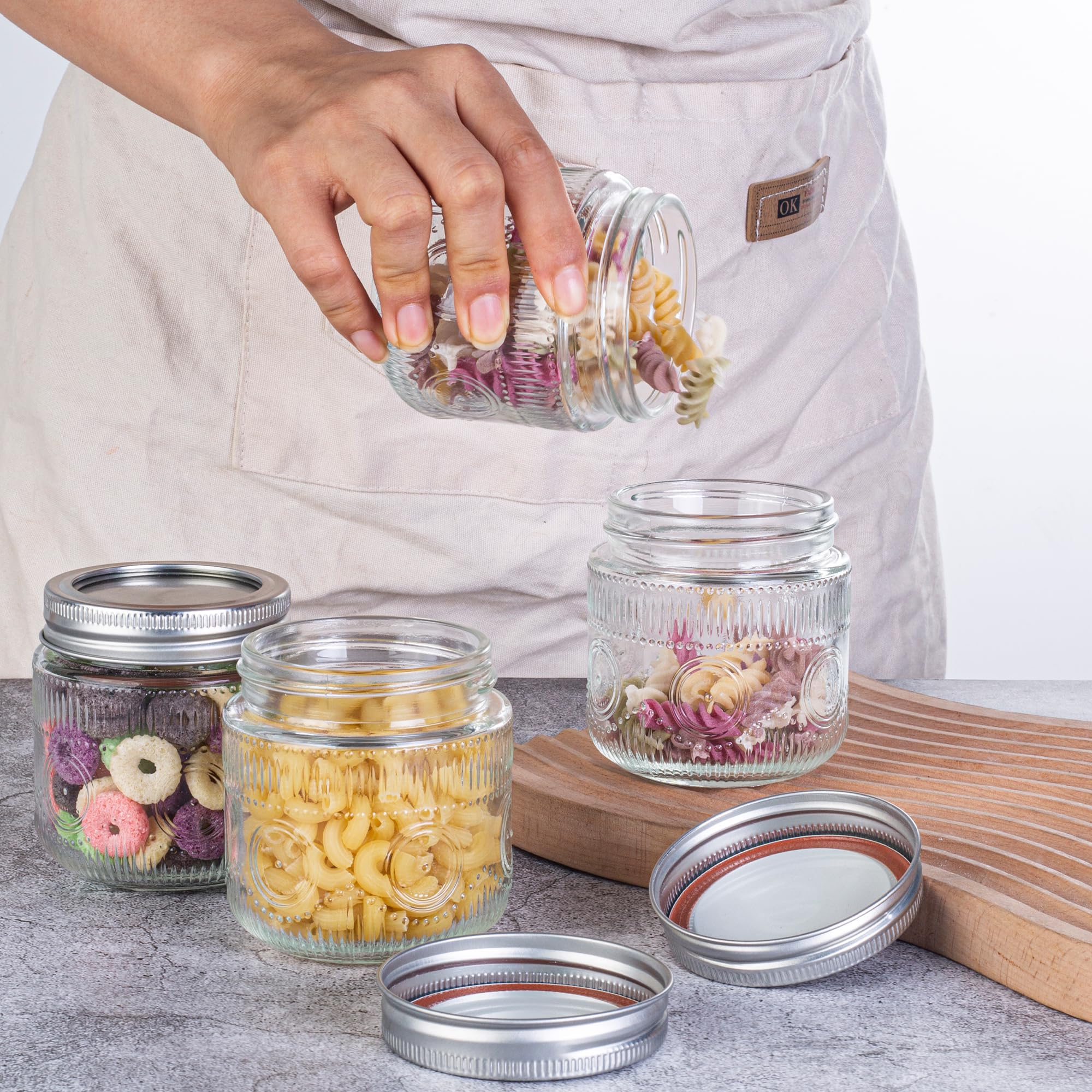 Amzcku tight seal lid on jar helps keep contents fresh and dry