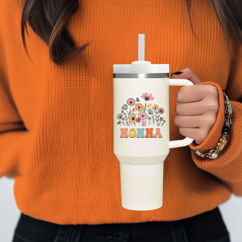 AMZUShome 40oz insulated tumbler demonstrating vacuum insulation for hot or cold drinks.