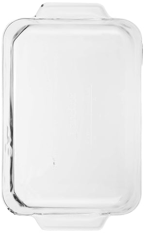 Fill-line indicator on Anchor Hocking Oven Basics dish helps prevent spillovers.