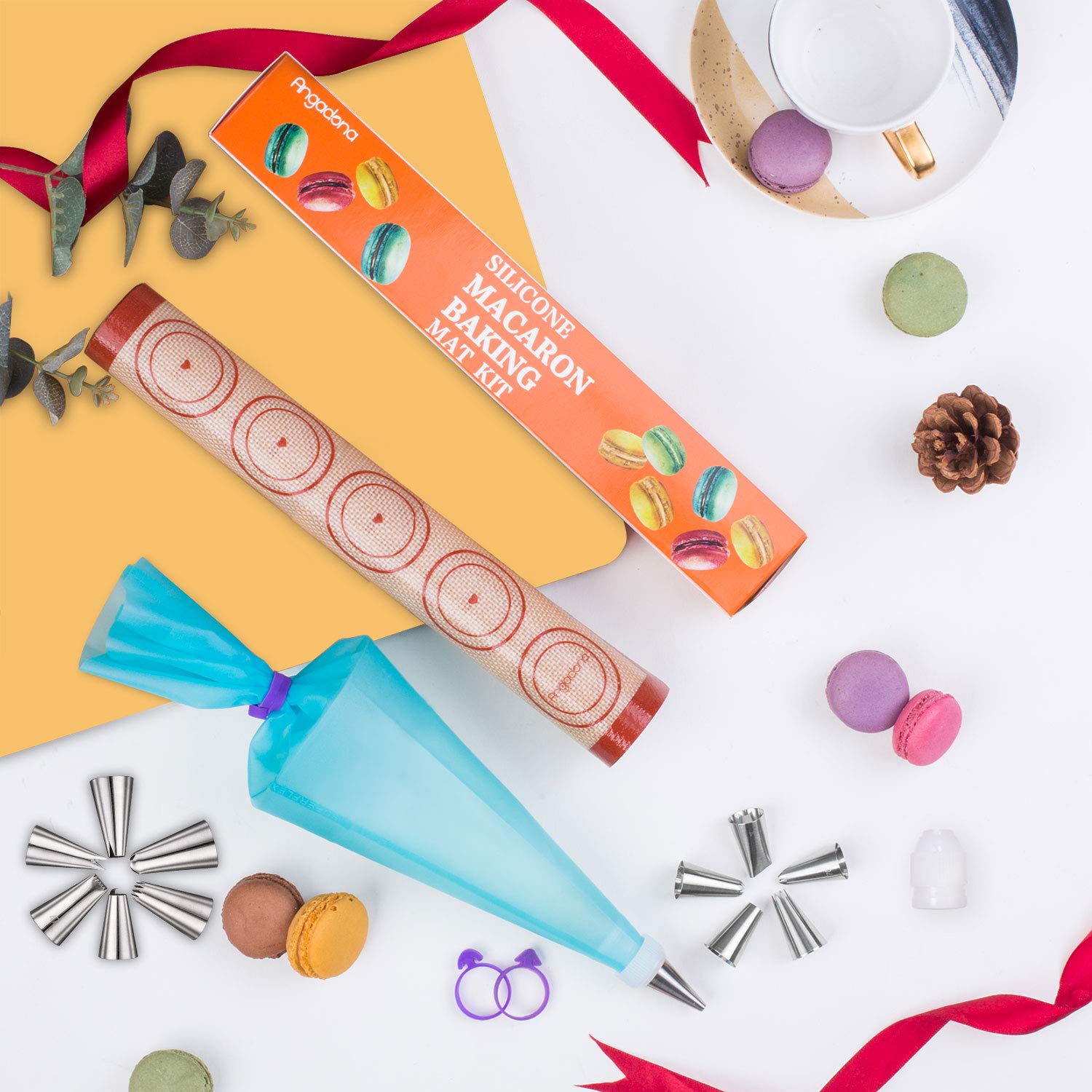 Angadona piping bags with ties for neat decorating control