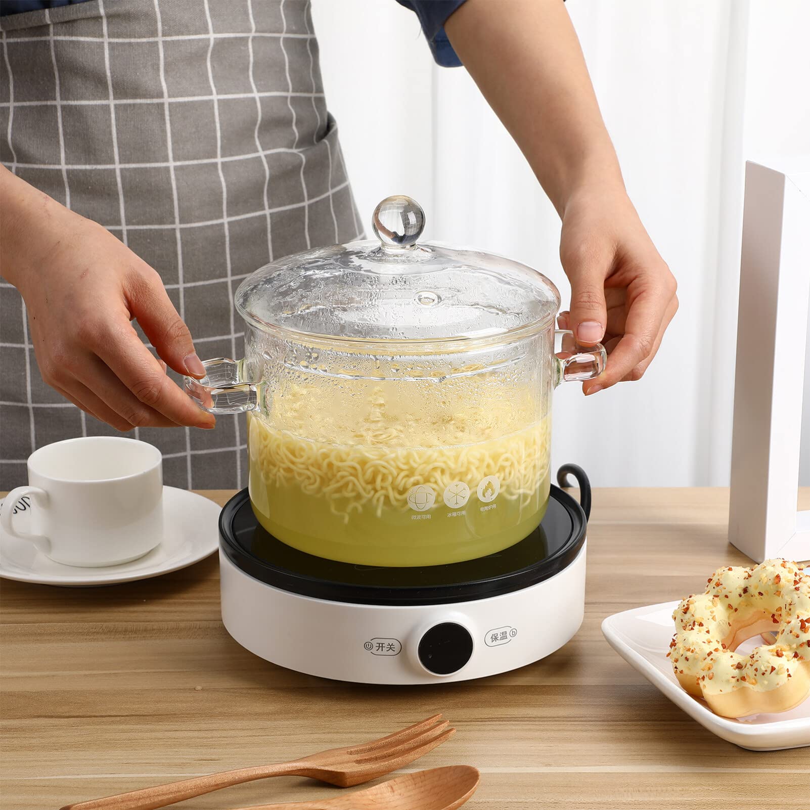 Angoily simmer pot clear glass design showcases a non-staining surface for clean cooking