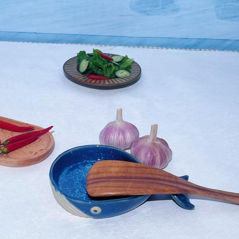 ANLYAWX glazed ceramic surface is easy to wipe clean after meals.