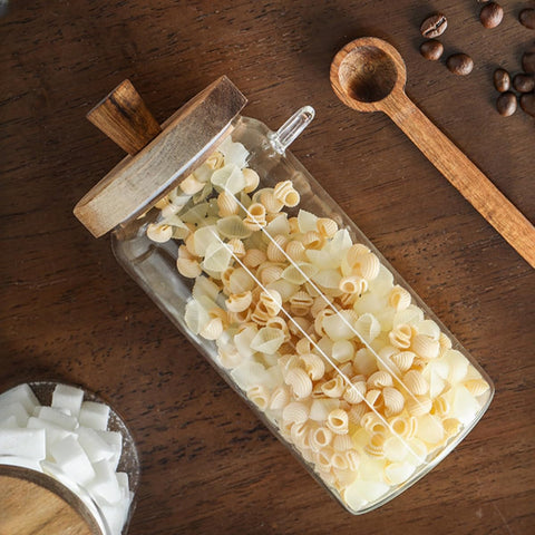 ANSQU ergonomic curved body and wooden lid enable easy opening.