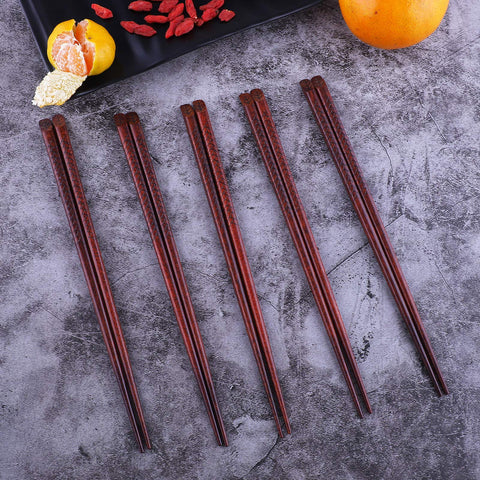 Antner unique design chopsticks add style to meals.