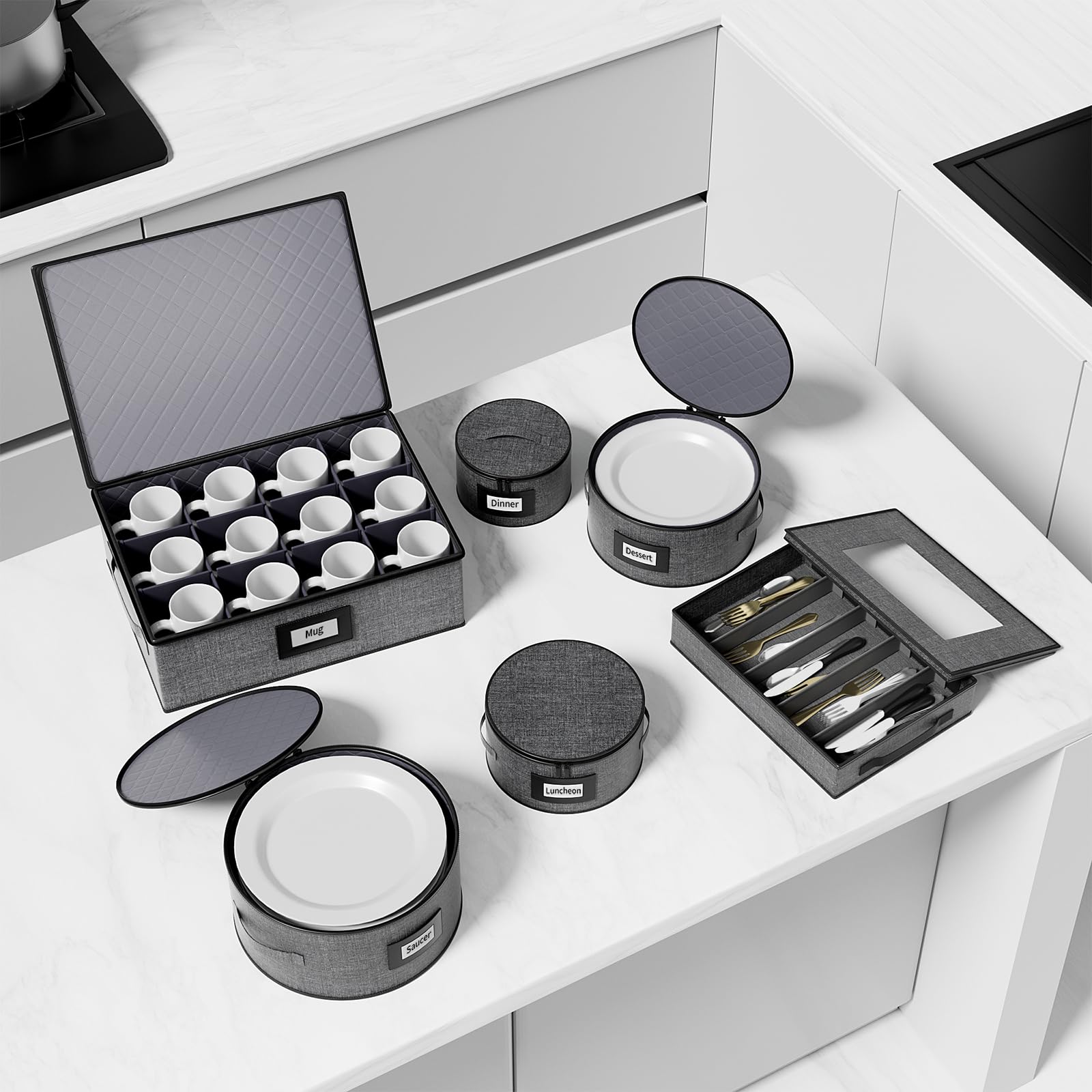 Aokeyee dust-proof lid keeps tableware clean and ready.